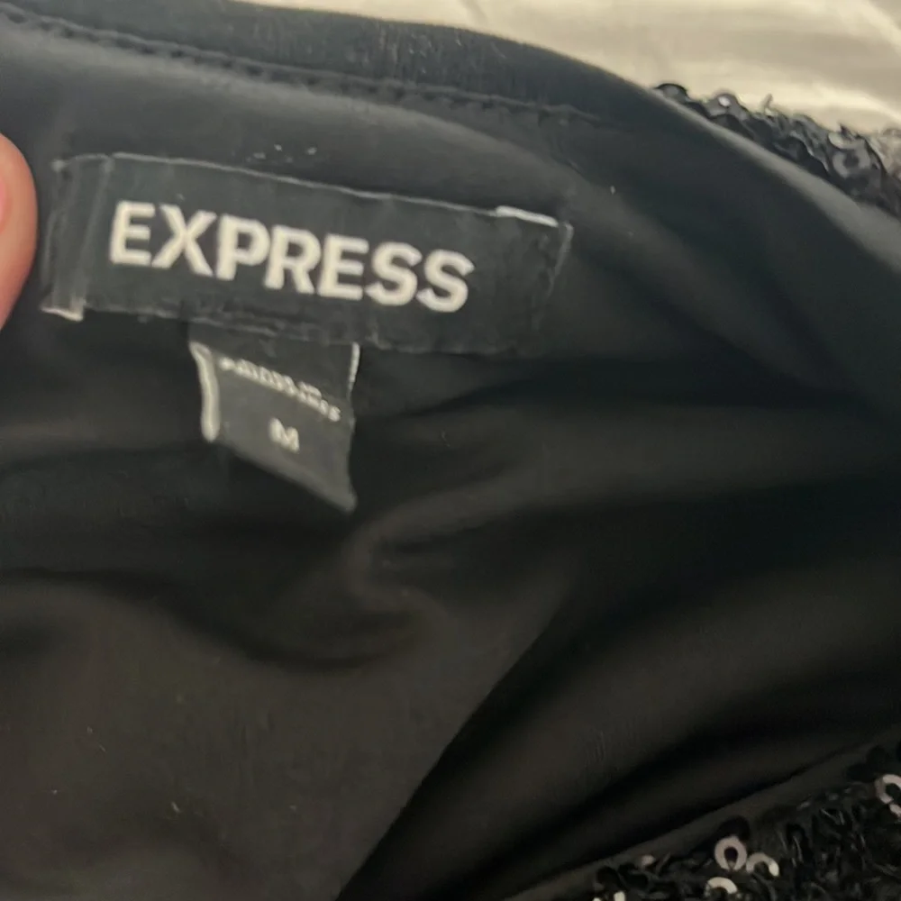 Express - Picture 2 of 5